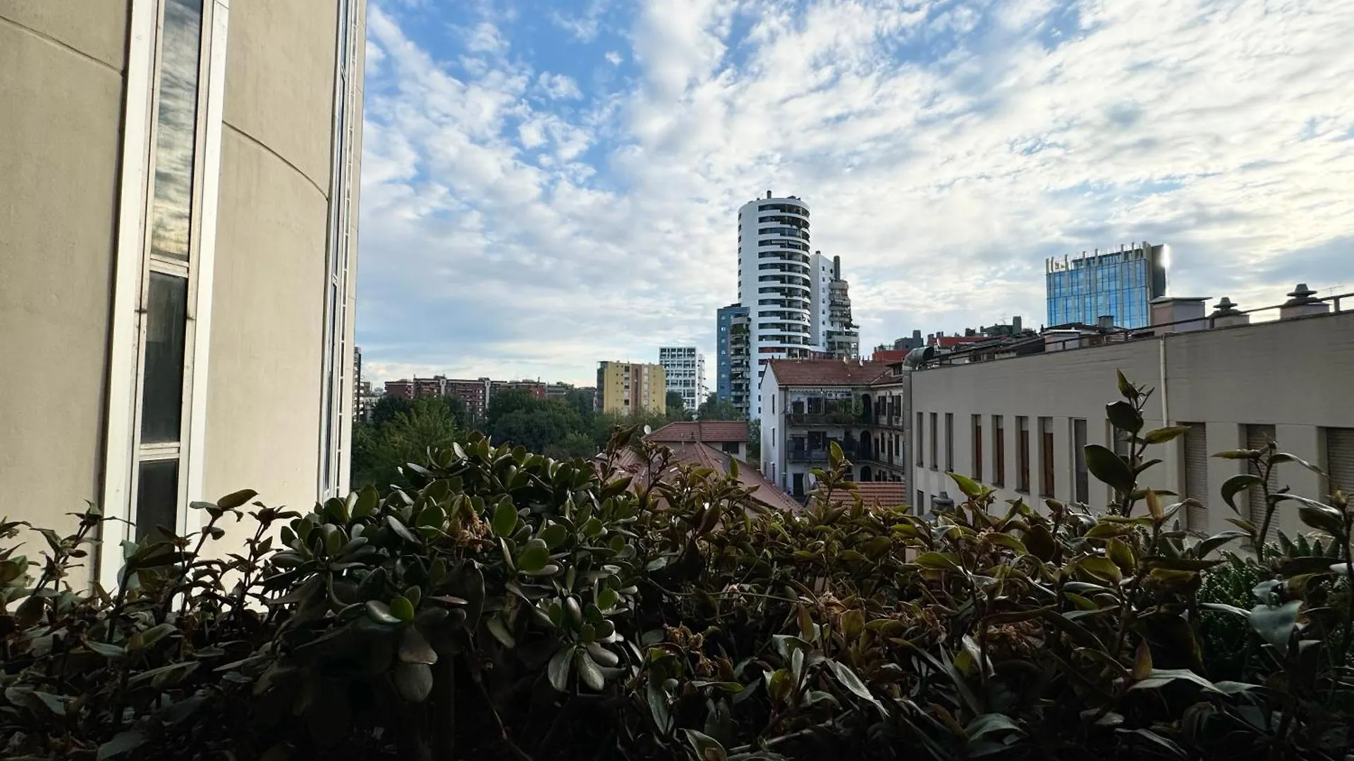 Home Stay And Relax In Milan Apartment
